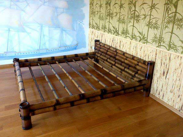 Бамбуковая кровать в интерьере